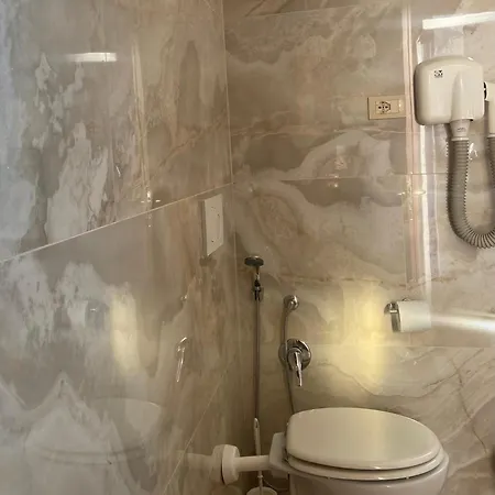 Center 1 Hotel 3*