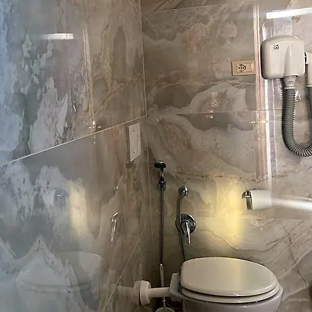 Center 1 Ξενοδοχείο 3*