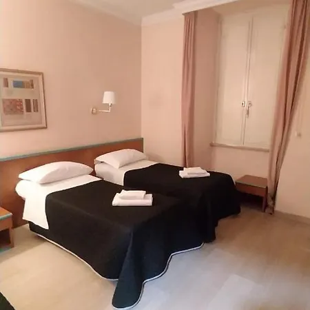 Center 1 فندق روما